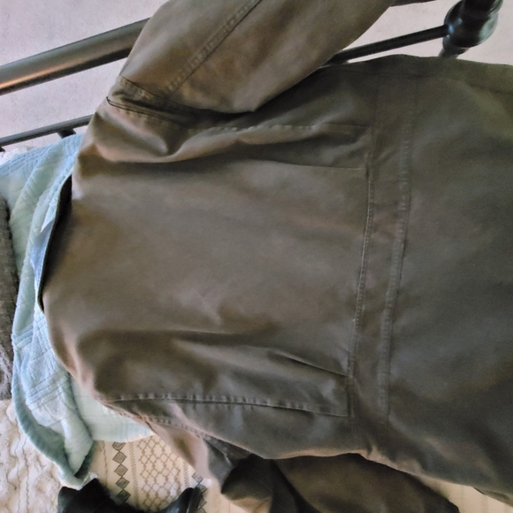 Jacket - Picture 8 of 10